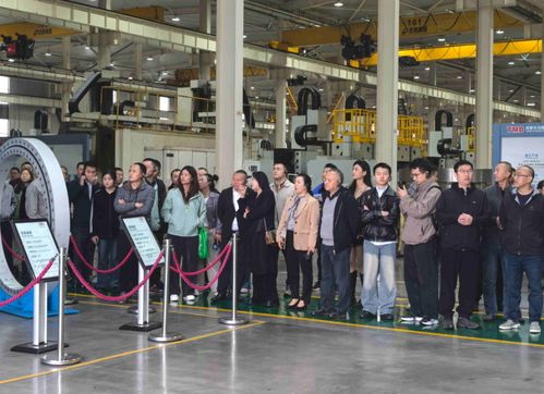 成都四商会组织企业赴天马精密共学标杆对接资源